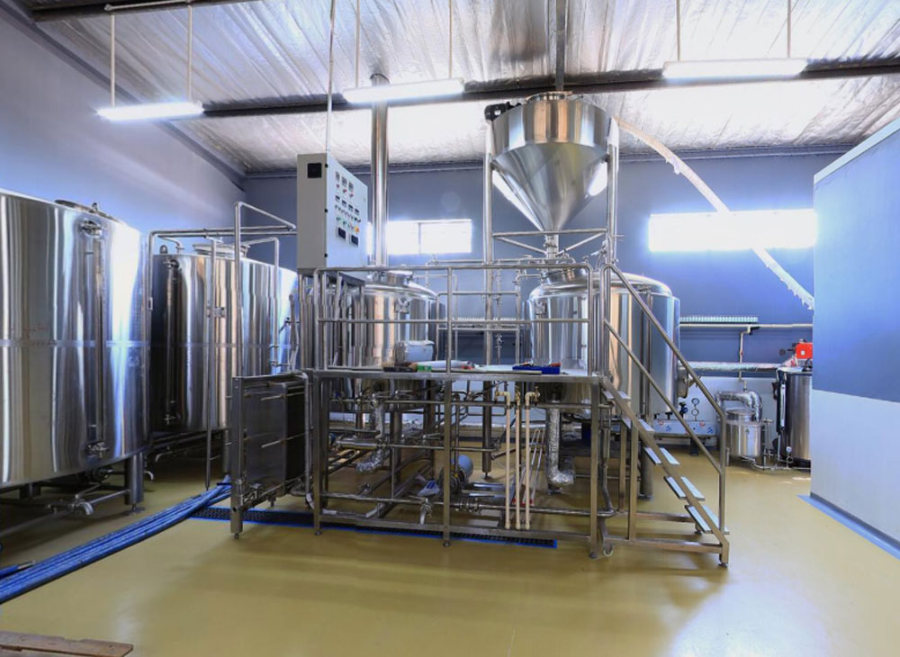 <b>Plate heat exchangers are used in beer brewing system</b>